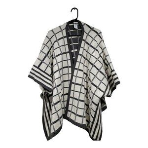 Cabi Reversible Tower Wrap Cream Grey Poncho Sweater Women's Size M/L